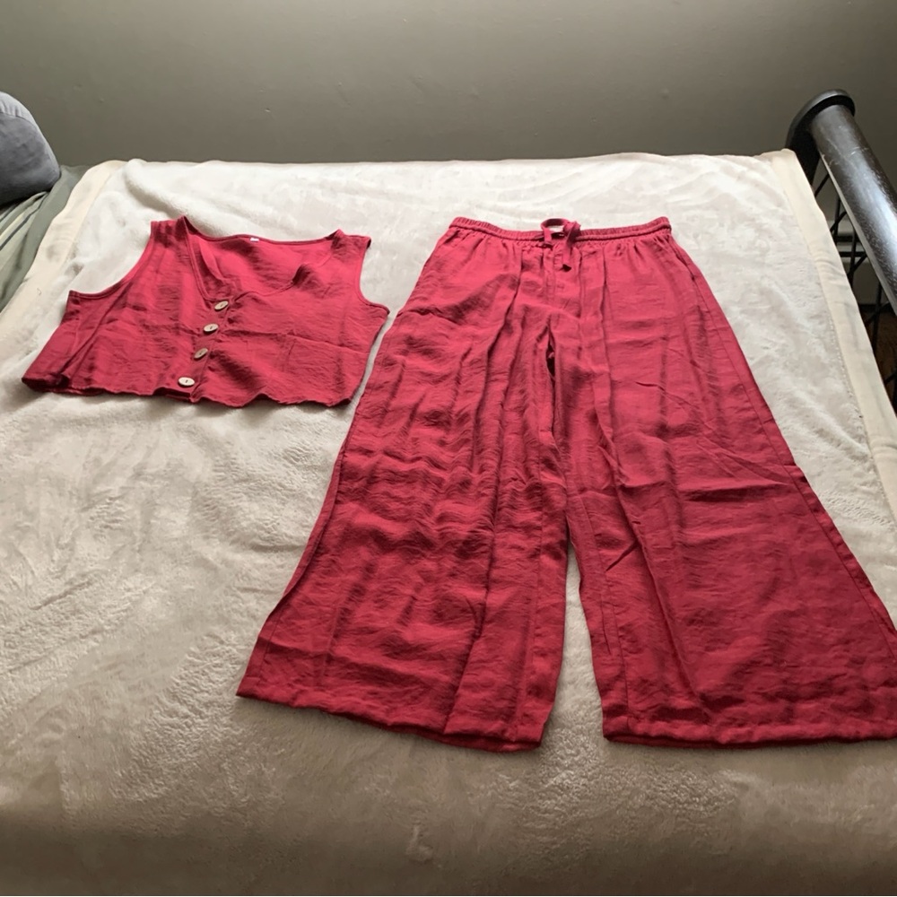 JON & ANNA 2 PIECE SET TOP and BOTTOM- NEW WITHOUT TAGS